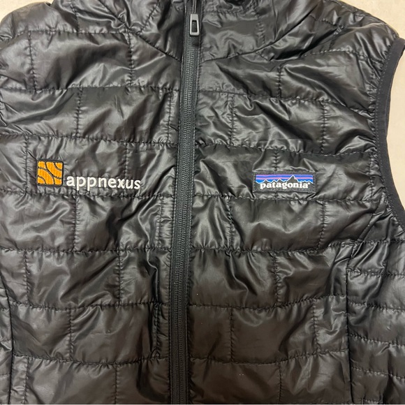 Patagonia Women's Black Insulated Vest Hiking Camping Warm Nano Puff Vest - Picture 2 of 5